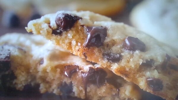 chocolate chip cookie